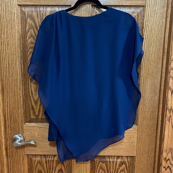 Women’s asymmetrical navy blouse - Picture 3 of 7